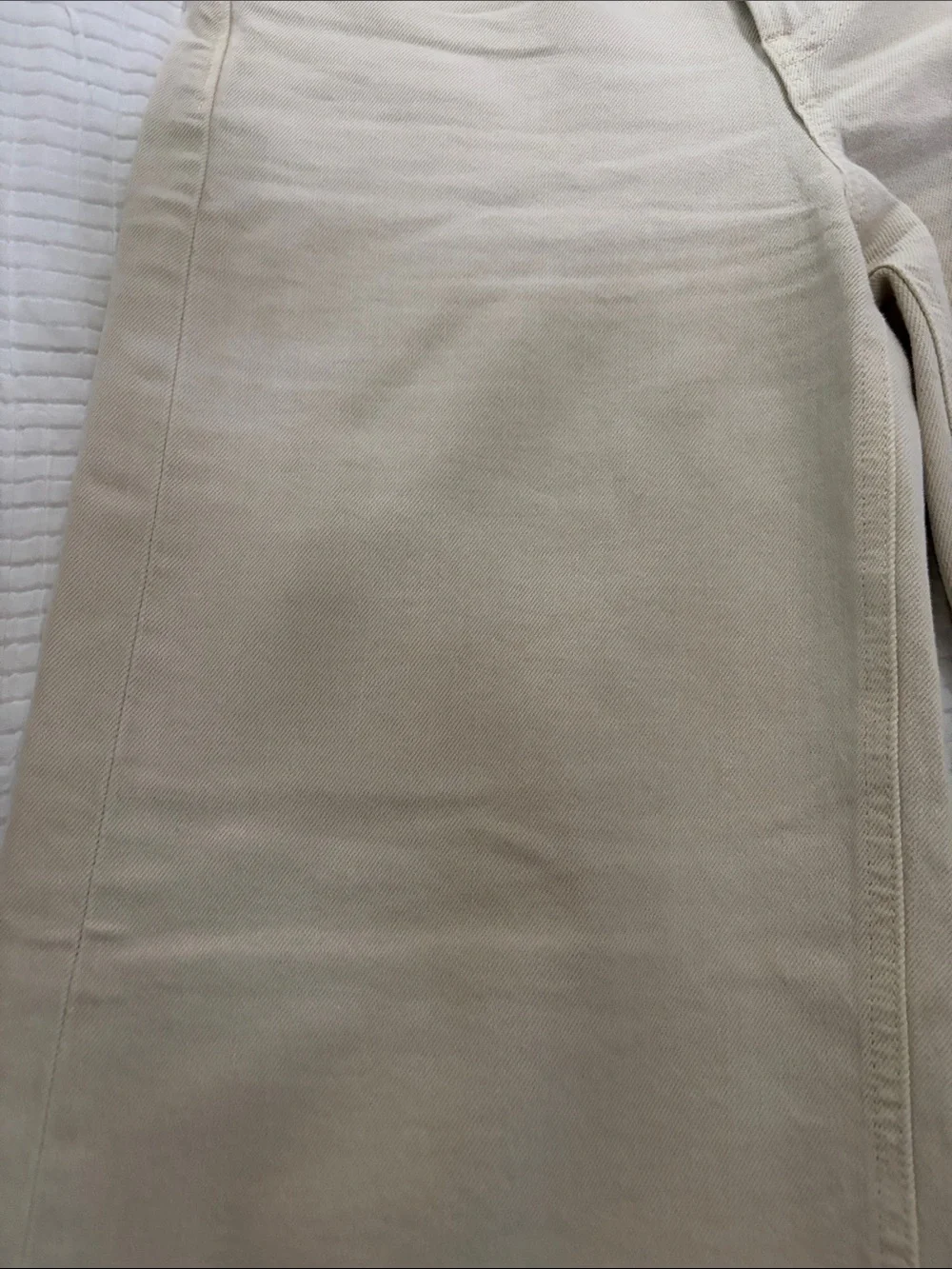 NWOT Gap high rise stride wide leg Jean color Ecru size 27/4 length short